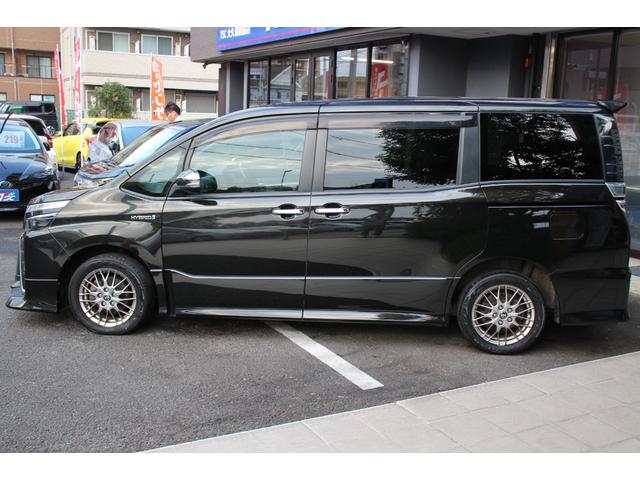 ヴォクシー ハイブリッドZS 煌II 後期型/TRDエアロ/7人乗り/ALPINE9インチSDナビ/両側パワースライド/衝突軽減ブレーキ/禁煙車/オートマチックハイビーム/クリアランスソナー/クルーズコントロール/シートヒーター/(25枚目)
