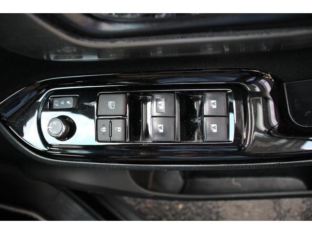 ヴォクシー ハイブリッドZS 煌II 後期型/TRDエアロ/7人乗り/ALPINE9インチSDナビ/両側パワースライド/衝突軽減ブレーキ/禁煙車/オートマチックハイビーム/クリアランスソナー/クルーズコントロール/シートヒーター/(64枚目)