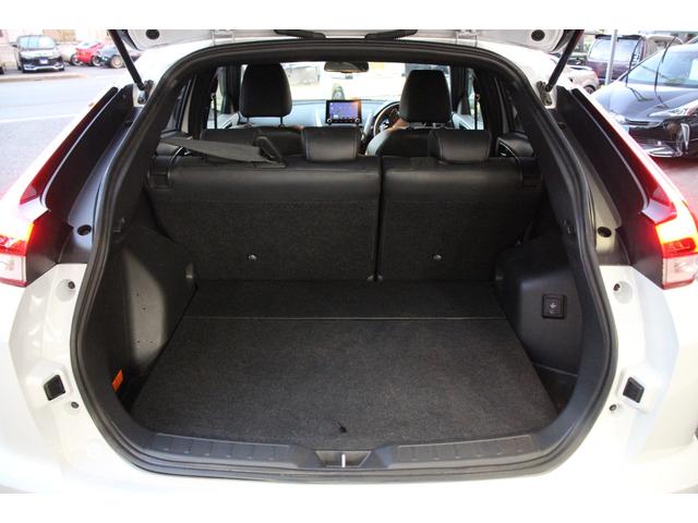 エクリプスクロスＰＨＥＶ Ｐ　禁煙／充電ケーブル有り／マルチアラウンドビューモニター／ヘッドアップディスプレイ／ブラインドスポットモニター／４ＷＤ／ステアリングヒーター／ｅ－アシスト／レーダークルーズコントロール／純正ナビ／ＥＴＣ（11枚目）