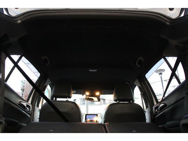 エクリプスクロスＰＨＥＶ Ｐ　禁煙／充電ケーブル有り／マルチアラウンドビューモニター／ヘッドアップディスプレイ／ブラインドスポットモニター／４ＷＤ／ステアリングヒーター／ｅ－アシスト／レーダークルーズコントロール／純正ナビ／ＥＴＣ（12枚目）