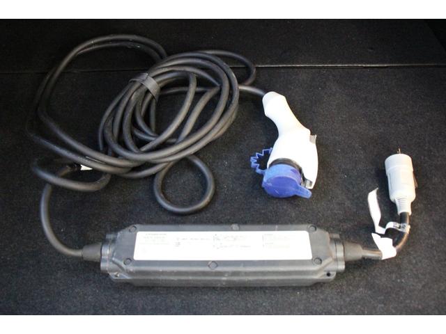 エクリプスクロスＰＨＥＶ Ｐ　禁煙／充電ケーブル有り／マルチアラウンドビューモニター／ヘッドアップディスプレイ／ブラインドスポットモニター／４ＷＤ／ステアリングヒーター／ｅ－アシスト／レーダークルーズコントロール／純正ナビ／ＥＴＣ（13枚目）