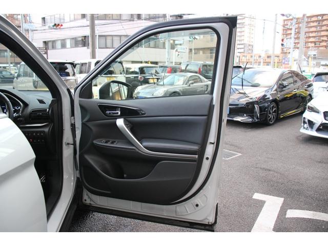 エクリプスクロスＰＨＥＶ Ｐ　禁煙／充電ケーブル有り／マルチアラウンドビューモニター／ヘッドアップディスプレイ／ブラインドスポットモニター／４ＷＤ／ステアリングヒーター／ｅ－アシスト／レーダークルーズコントロール／純正ナビ／ＥＴＣ（41枚目）