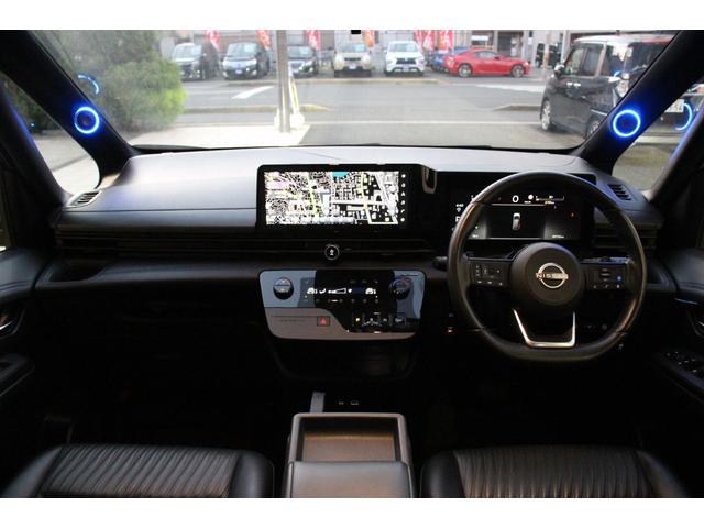 インパネ周りの使用感も少なく、状態の良いお車です！ご不明点やご来店のお際は是非お電話でご連絡下さい！