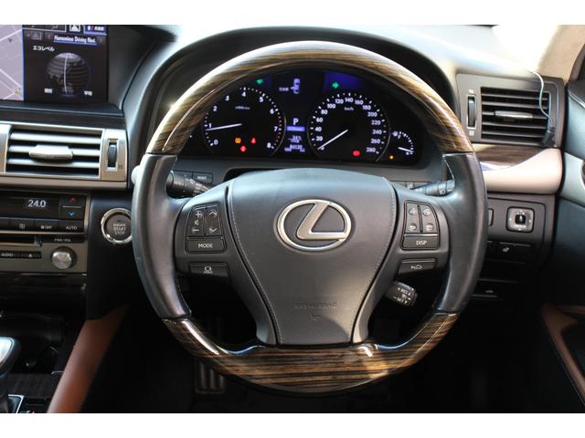 【ステアリング】ハンドルのスレも少なく非常に綺麗な状態です！無料電話でのお問合せはＴＥＬ０４７−４０９−０１４７です！！