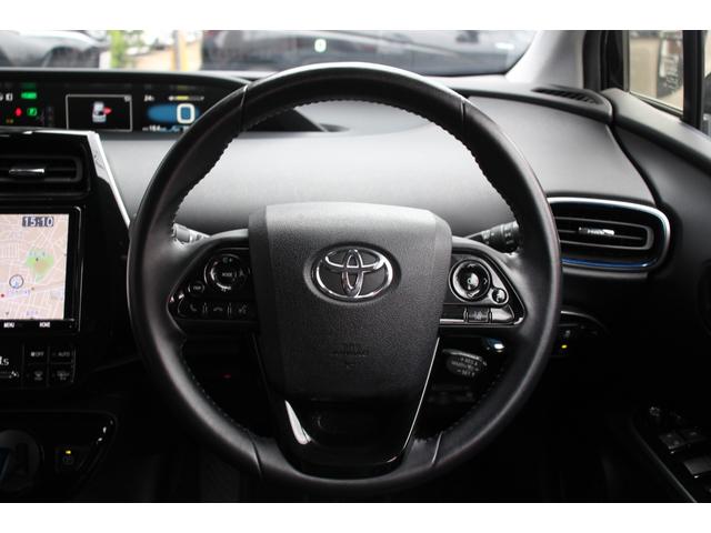 プリウス Ａツーリングセレクション　ＩＣＯＮＩＣモデリスタエアロ／モデリスタ１７インチＡＷ／セーフティセンス／ナビレディセット／アダプティブクルーズコントロール／レザーシート／パワーシート／シートヒーター／ブラインドスポットモニター（13枚目）