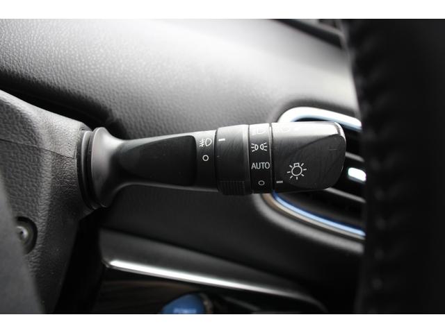 プリウス Ａツーリングセレクション　ＩＣＯＮＩＣモデリスタエアロ／モデリスタ１７インチＡＷ／セーフティセンス／ナビレディセット／アダプティブクルーズコントロール／レザーシート／パワーシート／シートヒーター／ブラインドスポットモニター（16枚目）