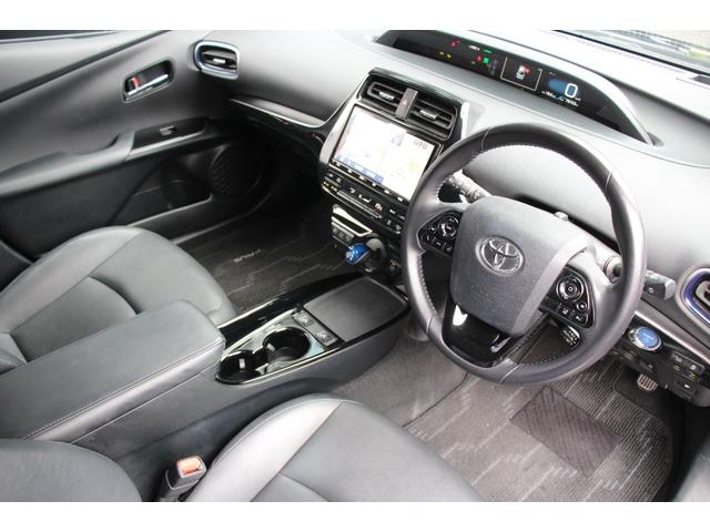 プリウス Ａツーリングセレクション　ＩＣＯＮＩＣモデリスタエアロ／モデリスタ１７インチＡＷ／セーフティセンス／ナビレディセット／アダプティブクルーズコントロール／レザーシート／パワーシート／シートヒーター／ブラインドスポットモニター（19枚目）