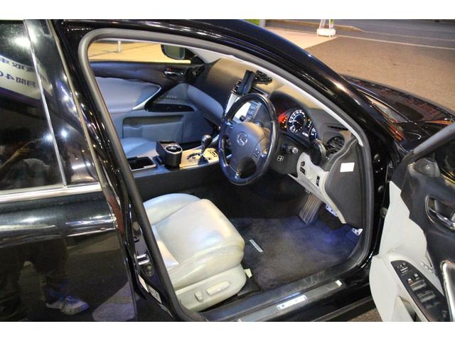 ＩＳ ＩＳ２５０　バージョンＬ　スピンドルグリル／マークレビンソン／メモリー付きパワーシート／レザーシート／クルーズコントロール／社外ＬＥＤヘッドライト／シートベンチレーション／社外１８インチＡＷ／純正ナビ／バックカメラ／ＥＴＣ（13枚目）