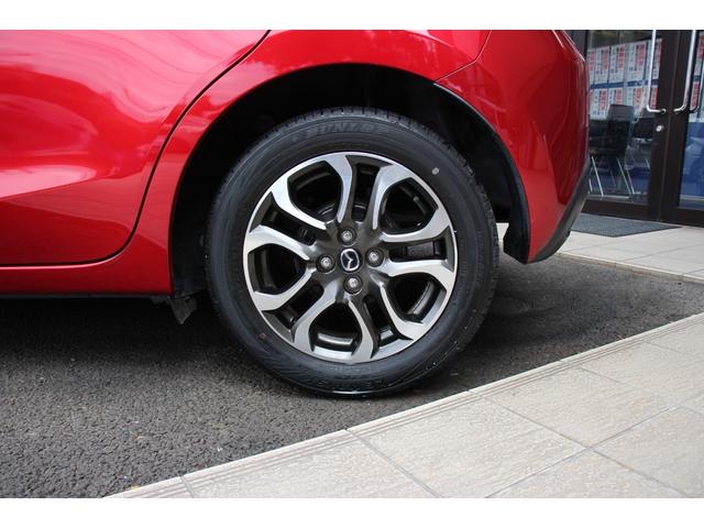 デミオ ＸＤツーリング　６ＭＴ／禁煙車／ターボ車／衝突軽減ブレーキ／ヘッドアップディスプレイ／オートクルーズコントロール／純正ＳＤナビ／バックカメラ／ＣＤ＆ＤＶＤ再生／ＵＳＢ接続／Ｂｌｕｅｔｏｏｔｈ接続／フルセグ視聴／ＥＴＣ（35枚目）