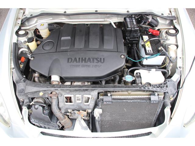 コペン タンレザーエディション　禁煙車／５ＭＴ／ターボ付き／タンレザーシート／オープン／ＣＣスポーツエアロ（Ｆ・Ｒ）／純正ＭＯＭＯウッドコンビハンドル／前席シートヒーター／社外１５インチアルミホイール／Ｂｌｕｅｔｏｏｔｈ接続／ＥＴＣ（25枚目）