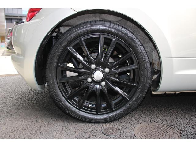 コペン タンレザーエディション　禁煙車／５ＭＴ／ターボ付き／タンレザーシート／オープン／ＣＣスポーツエアロ（Ｆ・Ｒ）／純正ＭＯＭＯウッドコンビハンドル／前席シートヒーター／社外１５インチアルミホイール／Ｂｌｕｅｔｏｏｔｈ接続／ＥＴＣ（28枚目）