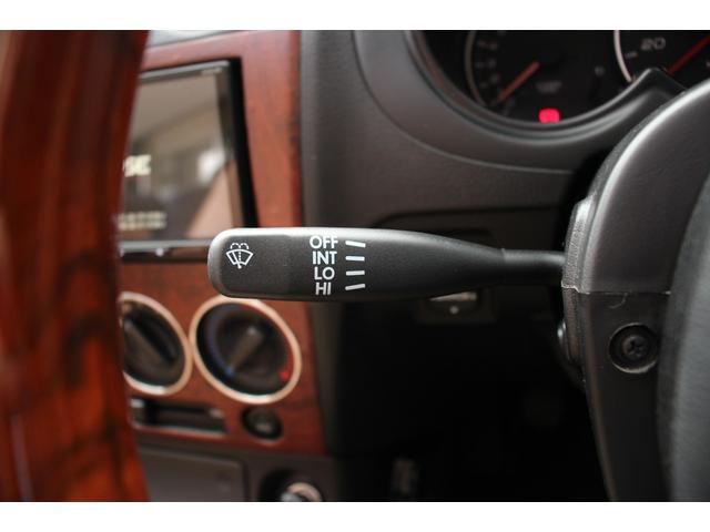 コペン タンレザーエディション　禁煙車／５ＭＴ／ターボ付き／タンレザーシート／オープン／ＣＣスポーツエアロ（Ｆ・Ｒ）／純正ＭＯＭＯウッドコンビハンドル／前席シートヒーター／社外１５インチアルミホイール／Ｂｌｕｅｔｏｏｔｈ接続／ＥＴＣ（45枚目）