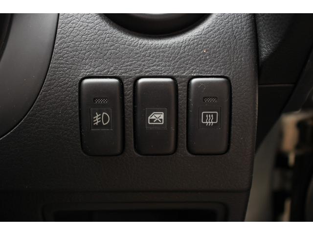 コペン タンレザーエディション　禁煙車／５ＭＴ／ターボ付き／タンレザーシート／オープン／ＣＣスポーツエアロ（Ｆ・Ｒ）／純正ＭＯＭＯウッドコンビハンドル／前席シートヒーター／社外１５インチアルミホイール／Ｂｌｕｅｔｏｏｔｈ接続／ＥＴＣ（48枚目）