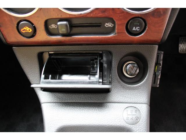 コペン タンレザーエディション　禁煙車／５ＭＴ／ターボ付き／タンレザーシート／オープン／ＣＣスポーツエアロ（Ｆ・Ｒ）／純正ＭＯＭＯウッドコンビハンドル／前席シートヒーター／社外１５インチアルミホイール／Ｂｌｕｅｔｏｏｔｈ接続／ＥＴＣ（55枚目）