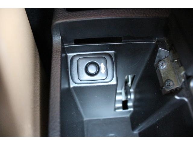 コペン タンレザーエディション　禁煙車／５ＭＴ／ターボ付き／タンレザーシート／オープン／ＣＣスポーツエアロ（Ｆ・Ｒ）／純正ＭＯＭＯウッドコンビハンドル／前席シートヒーター／社外１５インチアルミホイール／Ｂｌｕｅｔｏｏｔｈ接続／ＥＴＣ（59枚目）