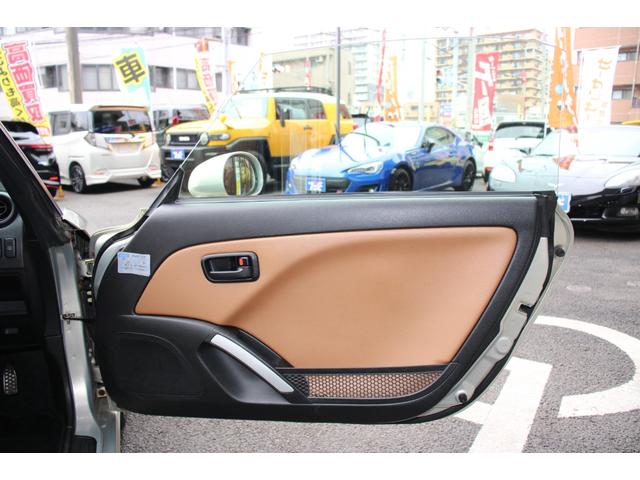 コペン タンレザーエディション　禁煙車／５ＭＴ／ターボ付き／タンレザーシート／オープン／ＣＣスポーツエアロ（Ｆ・Ｒ）／純正ＭＯＭＯウッドコンビハンドル／前席シートヒーター／社外１５インチアルミホイール／Ｂｌｕｅｔｏｏｔｈ接続／ＥＴＣ（63枚目）