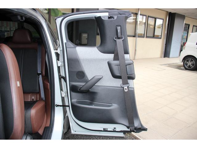 ＭＸ－３０ ベーシックＰＫＧ／インダストリアルクラシック　セーフティＰＫＧ／ベーシックＰＫＧ／エクステリアＰＫＧ／インテリアＰＫＧ（ブラウン内装）／３６０°セーフティＰＫＧ／ユーティリティＰＫＧ／オプションカラー（セラミックメタリック３トーン）／ＥＴＣ（45枚目）