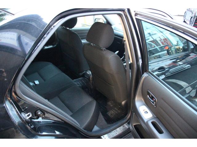 アルテッツァ ＲＳ２００　リミテッドＩＩ　後期型／タイミングベルト８５．０００キロ時交換済み／６ＭＴ車／禁煙車／ＲＳ－Ｒマフラー／リアスポイラー／トルセンＬＳＤ／ＨＩＤヘッドライト／オートライト／ＣＤ再生／ミュージックプレイヤー接続可／ＵＳＢ（46枚目）