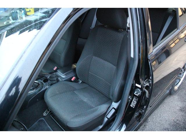 アルテッツァ ＲＳ２００　リミテッドＩＩ　後期型／タイミングベルト８５．０００キロ時交換済み／６ＭＴ車／禁煙車／ＲＳ－Ｒマフラー／リアスポイラー／トルセンＬＳＤ／ＨＩＤヘッドライト／オートライト／ＣＤ再生／ミュージックプレイヤー接続可／ＵＳＢ（50枚目）