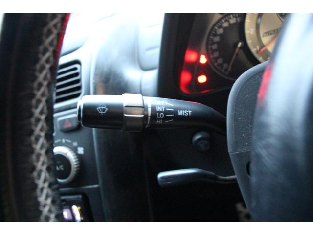 アルテッツァ ＲＳ２００　リミテッドＩＩ　後期型／タイミングベルト８５．０００キロ時交換済み／６ＭＴ車／禁煙車／ＲＳ－Ｒマフラー／リアスポイラー／トルセンＬＳＤ／ＨＩＤヘッドライト／オートライト／ＣＤ再生／ミュージックプレイヤー接続可／ＵＳＢ（51枚目）