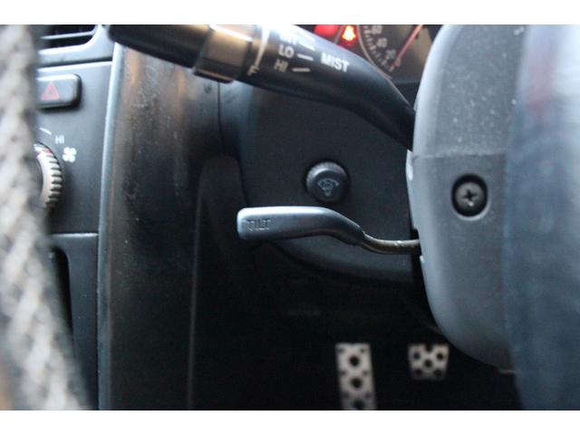 アルテッツァ ＲＳ２００　リミテッドＩＩ　後期型／タイミングベルト８５．０００キロ時交換済み／６ＭＴ車／禁煙車／ＲＳ－Ｒマフラー／リアスポイラー／トルセンＬＳＤ／ＨＩＤヘッドライト／オートライト／ＣＤ再生／ミュージックプレイヤー接続可／ＵＳＢ（53枚目）