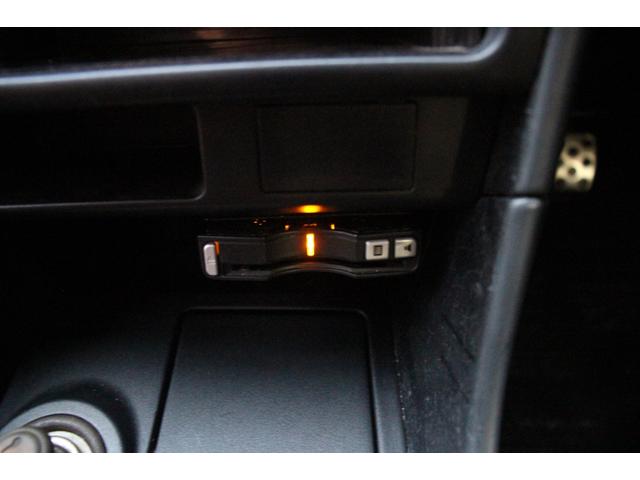 アルテッツァ ＲＳ２００　リミテッドＩＩ　後期型／タイミングベルト８５．０００キロ時交換済み／６ＭＴ車／禁煙車／ＲＳ－Ｒマフラー／リアスポイラー／トルセンＬＳＤ／ＨＩＤヘッドライト／オートライト／ＣＤ再生／ミュージックプレイヤー接続可／ＵＳＢ（65枚目）