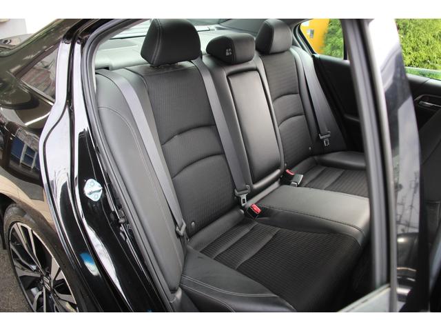 アコードハイブリッド ＥＸ　後期型／アダプティブクルーズコントロール／純正ＨＤＤホンダコネクトナビ／ホンダセンシング／Ｂｌｕｅｔｏｏｔｈ／フルセグ／ＥＴＣ２．０／ドライブレコーダー／４席シートヒーター／ＬＥＤライト（8枚目）