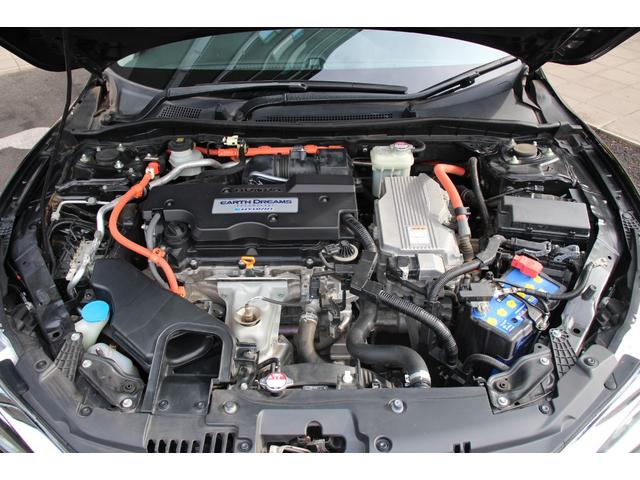 アコードハイブリッド ＥＸ　後期型／アダプティブクルーズコントロール／純正ＨＤＤホンダコネクトナビ／ホンダセンシング／Ｂｌｕｅｔｏｏｔｈ／フルセグ／ＥＴＣ２．０／ドライブレコーダー／４席シートヒーター／ＬＥＤライト（17枚目）