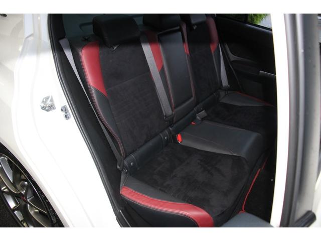 ＷＲＸ ＳＴＩ ＳＴＩ　タイプＳ　６ＭＴ／禁煙／ターボ／大型リアスポイラー／パワーシート／ハーフレザー／ＢＩＬＳＴＥＩＮ製ダンパー／ＢＲＥＭＢＯ製キャリパー／４ＷＤ／センターデフロック／ＬＥＤヘッドライト／純正１８インチアルミホイール（9枚目）