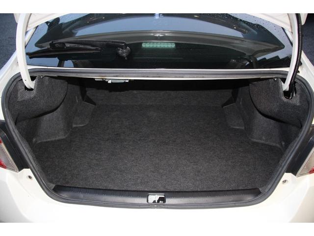 ＷＲＸ ＳＴＩ ＳＴＩ　タイプＳ　６ＭＴ／禁煙／ターボ／大型リアスポイラー／パワーシート／ハーフレザー／ＢＩＬＳＴＥＩＮ製ダンパー／ＢＲＥＭＢＯ製キャリパー／４ＷＤ／センターデフロック／ＬＥＤヘッドライト／純正１８インチアルミホイール（10枚目）