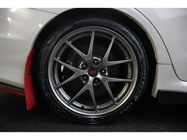 ＷＲＸ ＳＴＩ ＳＴＩ　タイプＳ　６ＭＴ／禁煙／ターボ／大型リアスポイラー／パワーシート／ハーフレザー／ＢＩＬＳＴＥＩＮ製ダンパー／ＢＲＥＭＢＯ製キャリパー／４ＷＤ／センターデフロック／ＬＥＤヘッドライト／純正１８インチアルミホイール（29枚目）