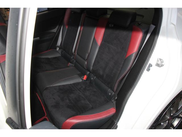 ＷＲＸ ＳＴＩ ＳＴＩ　タイプＳ　６ＭＴ／禁煙／ターボ／大型リアスポイラー／パワーシート／ハーフレザー／ＢＩＬＳＴＥＩＮ製ダンパー／ＢＲＥＭＢＯ製キャリパー／４ＷＤ／センターデフロック／ＬＥＤヘッドライト／純正１８インチアルミホイール（50枚目）