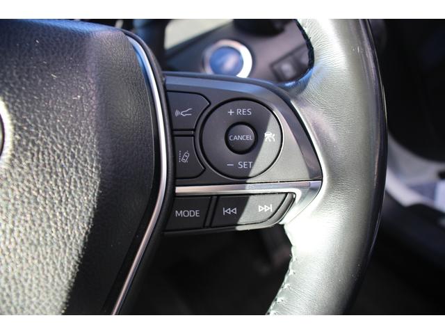 カムリ ＷＳレザーパッケージ　禁煙／セーフティセンス／２トーンカラー（ブラックルーフ＆プラチナホワイトパールマイカ）／ＪＢＬプレミアムサウンド／ブラインドスポットモニター／ＴＲＤフルエアロ／純正９インチＳＤナビ／革シート／ＥＴＣ（22枚目）