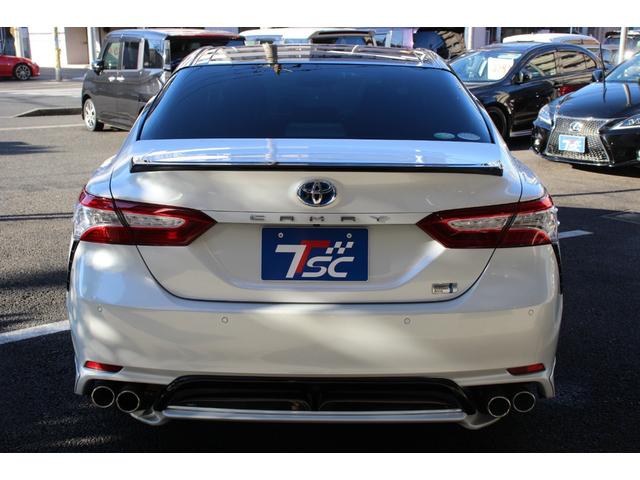 カムリ ＷＳレザーパッケージ　禁煙／セーフティセンス／２トーンカラー（ブラックルーフ＆プラチナホワイトパールマイカ）／ＪＢＬプレミアムサウンド／ブラインドスポットモニター／ＴＲＤフルエアロ／純正９インチＳＤナビ／革シート／ＥＴＣ（27枚目）