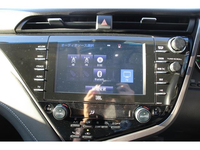 カムリ ＷＳレザーパッケージ　禁煙／セーフティセンス／２トーンカラー（ブラックルーフ＆プラチナホワイトパールマイカ）／ＪＢＬプレミアムサウンド／ブラインドスポットモニター／ＴＲＤフルエアロ／純正９インチＳＤナビ／革シート／ＥＴＣ（65枚目）