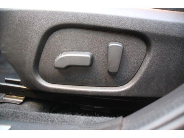 ＷＲＸ Ｓ４ ２．０ＧＴ－Ｓアイサイト　後期型／禁煙／４ＷＤ／衝突軽減ブレーキ／アクセル踏み間違い／レーンキープ／オートマチックハイビーム／ハーフレザー／パワーシート／シートヒーター／純正ＳＤナビ／バックカメラ／サイドカメラ／フロントカメラ（9枚目）