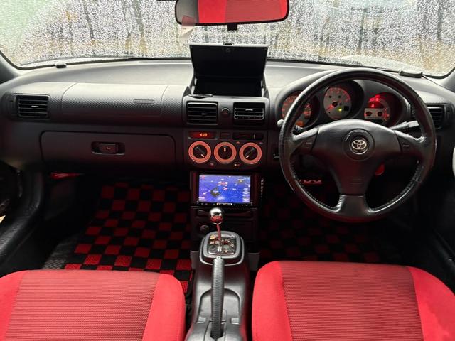 〇インパネ周り【インパネ周りの傷も少なく、使用状況の良いお車です！】