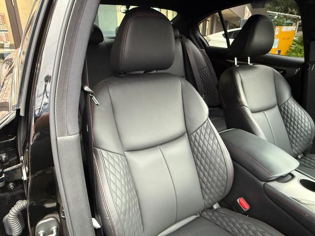 スカイライン ４００Ｒ　禁煙車／全方位運転支援システム／アラウンドビューモニター／純正ナビ／フルセグ／ドラレコ／Ｂｌｕｅｔｏｏｔｈ／シートヒーター／パワーシート／ダイヤキルティング本革シート／専用レッドブレーキキャリパー／（7枚目）