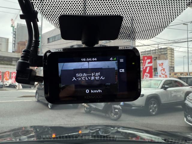 スカイライン ４００Ｒ　禁煙車／全方位運転支援システム／アラウンドビューモニター／純正ナビ／フルセグ／ドラレコ／Ｂｌｕｅｔｏｏｔｈ／シートヒーター／パワーシート／ダイヤキルティング本革シート／専用レッドブレーキキャリパー／（13枚目）