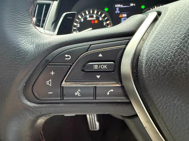 スカイライン ４００Ｒ　禁煙車／全方位運転支援システム／アラウンドビューモニター／純正ナビ／フルセグ／ドラレコ／Ｂｌｕｅｔｏｏｔｈ／シートヒーター／パワーシート／ダイヤキルティング本革シート／専用レッドブレーキキャリパー／（17枚目）