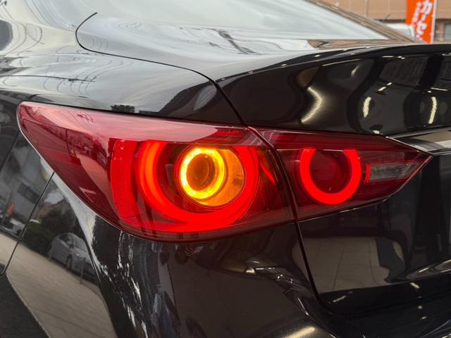 スカイライン ４００Ｒ　禁煙車／全方位運転支援システム／アラウンドビューモニター／純正ナビ／フルセグ／ドラレコ／Ｂｌｕｅｔｏｏｔｈ／シートヒーター／パワーシート／ダイヤキルティング本革シート／専用レッドブレーキキャリパー／（35枚目）