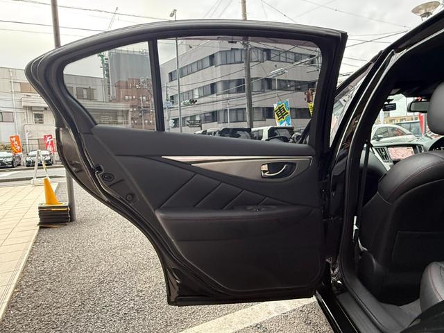 スカイライン ４００Ｒ　禁煙車／全方位運転支援システム／アラウンドビューモニター／純正ナビ／フルセグ／ドラレコ／Ｂｌｕｅｔｏｏｔｈ／シートヒーター／パワーシート／ダイヤキルティング本革シート／専用レッドブレーキキャリパー／（43枚目）