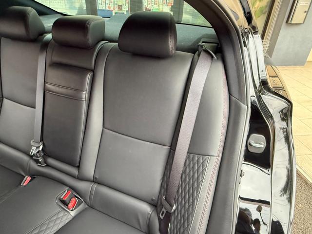 スカイライン ４００Ｒ　禁煙車／全方位運転支援システム／アラウンドビューモニター／純正ナビ／フルセグ／ドラレコ／Ｂｌｕｅｔｏｏｔｈ／シートヒーター／パワーシート／ダイヤキルティング本革シート／専用レッドブレーキキャリパー／（49枚目）