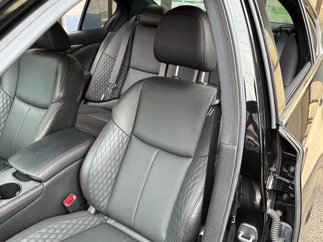 スカイライン ４００Ｒ　禁煙車／全方位運転支援システム／アラウンドビューモニター／純正ナビ／フルセグ／ドラレコ／Ｂｌｕｅｔｏｏｔｈ／シートヒーター／パワーシート／ダイヤキルティング本革シート／専用レッドブレーキキャリパー／（50枚目）