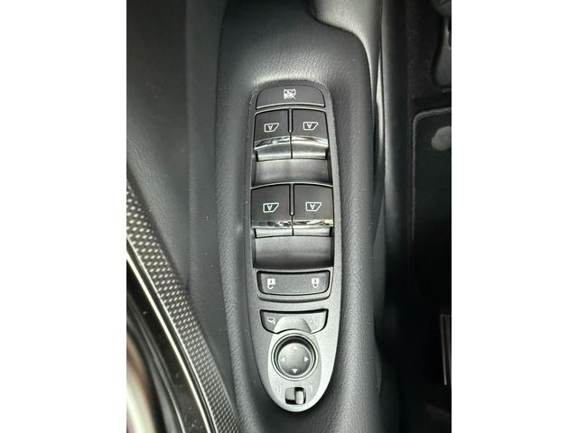 スカイライン ４００Ｒ　禁煙車／全方位運転支援システム／アラウンドビューモニター／純正ナビ／フルセグ／ドラレコ／Ｂｌｕｅｔｏｏｔｈ／シートヒーター／パワーシート／ダイヤキルティング本革シート／専用レッドブレーキキャリパー／（51枚目）