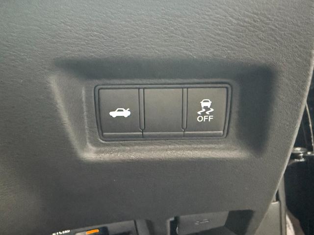 スカイライン ４００Ｒ　禁煙車／全方位運転支援システム／アラウンドビューモニター／純正ナビ／フルセグ／ドラレコ／Ｂｌｕｅｔｏｏｔｈ／シートヒーター／パワーシート／ダイヤキルティング本革シート／専用レッドブレーキキャリパー／（53枚目）