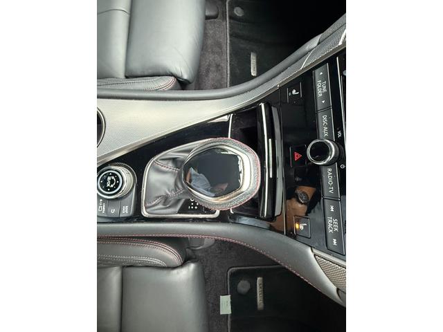 スカイライン ４００Ｒ　禁煙車／全方位運転支援システム／アラウンドビューモニター／純正ナビ／フルセグ／ドラレコ／Ｂｌｕｅｔｏｏｔｈ／シートヒーター／パワーシート／ダイヤキルティング本革シート／専用レッドブレーキキャリパー／（62枚目）