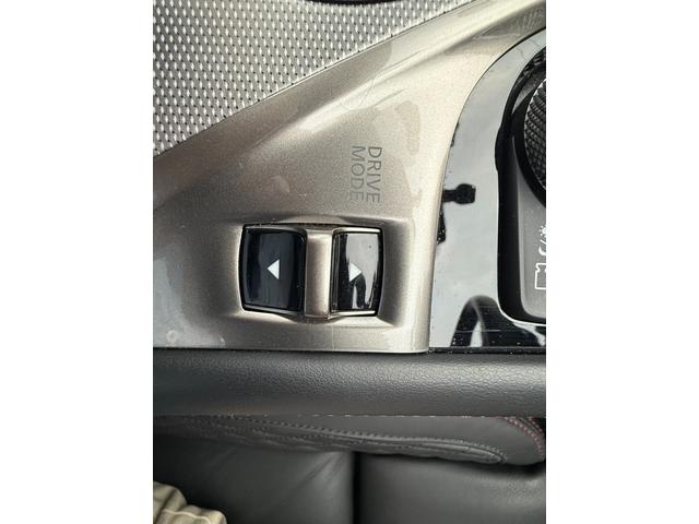 スカイライン ４００Ｒ　禁煙車／全方位運転支援システム／アラウンドビューモニター／純正ナビ／フルセグ／ドラレコ／Ｂｌｕｅｔｏｏｔｈ／シートヒーター／パワーシート／ダイヤキルティング本革シート／専用レッドブレーキキャリパー／（64枚目）