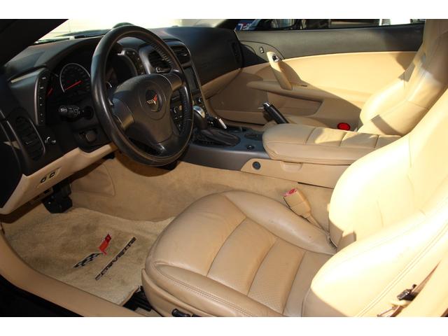 大きな擦れも無く綺麗な状態です。