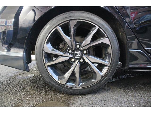 シビック ハッチバック　ホンダセンシング／ロッソモデロマフラー／ＢＬＴＺタワーバー／無限サイドミラー／レカロシート（運転席）／無限テールカバー／純正スポイラー／サブウーファー／ＢＬＴＺフロントスポイラー／アダプティブクルーズ（25枚目）